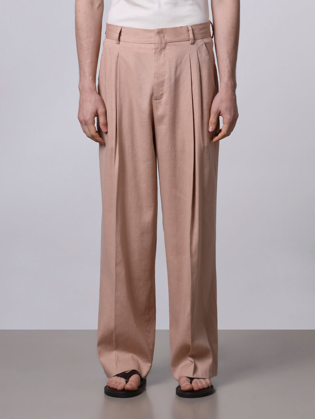 Pleated trousers