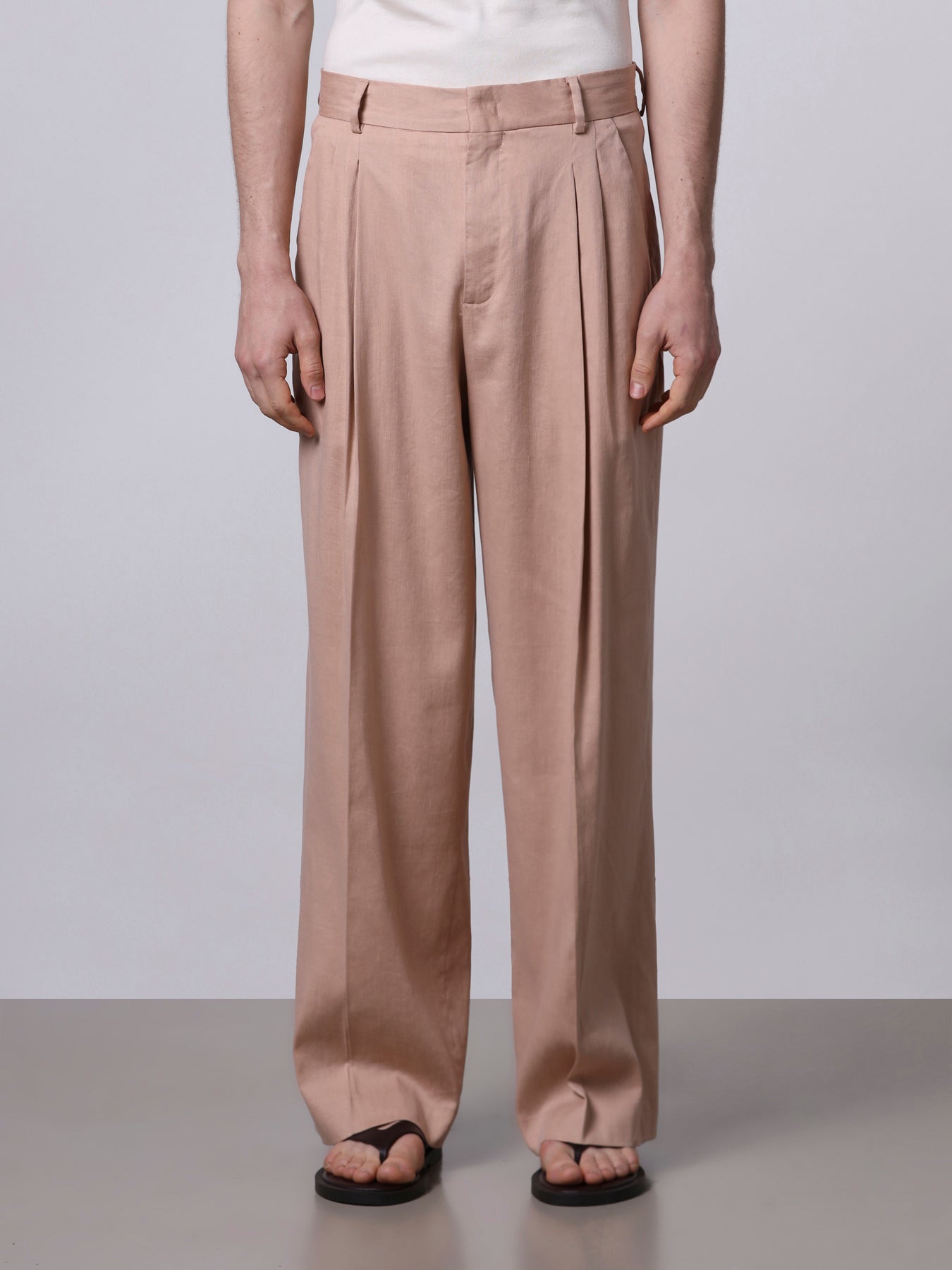 Pleated trousers