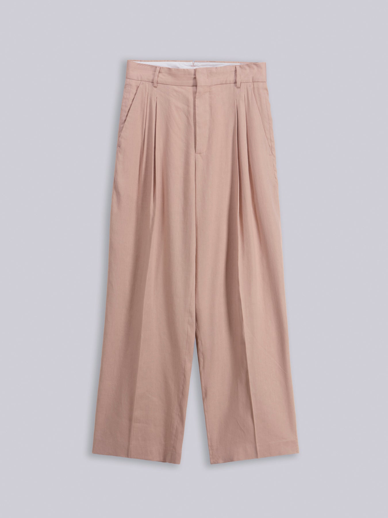 Pleated trousers