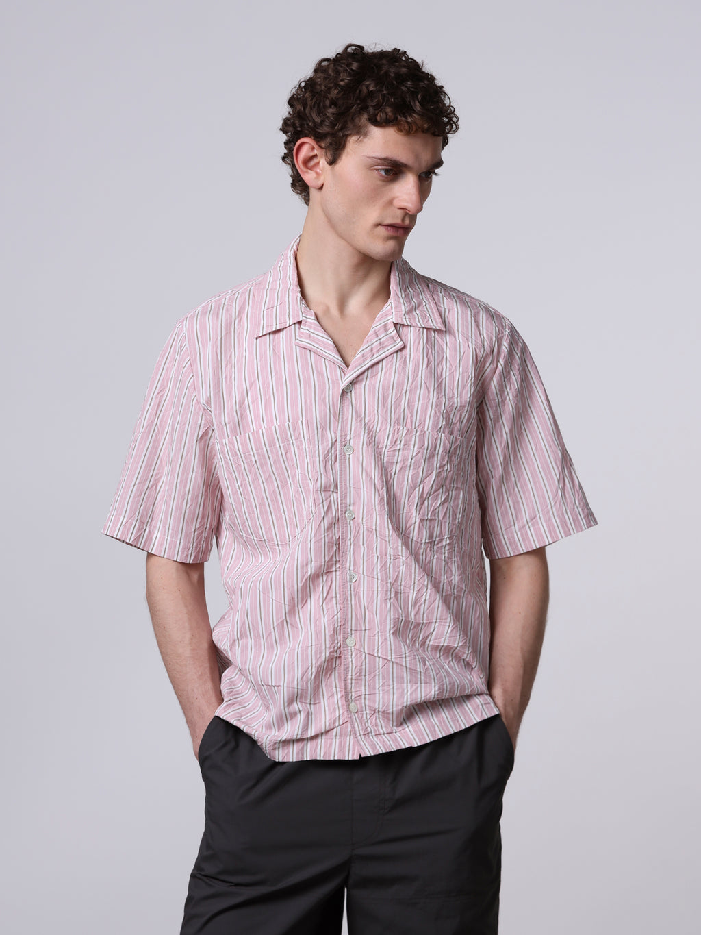 Oversized short sleeves crinkled shirt
