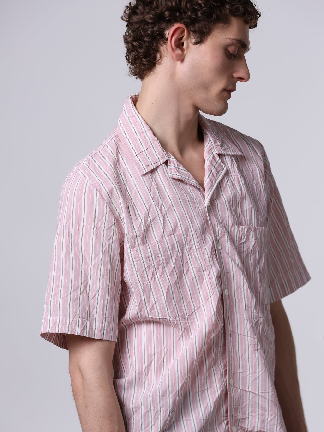 Oversized short sleeves crinkled shirt