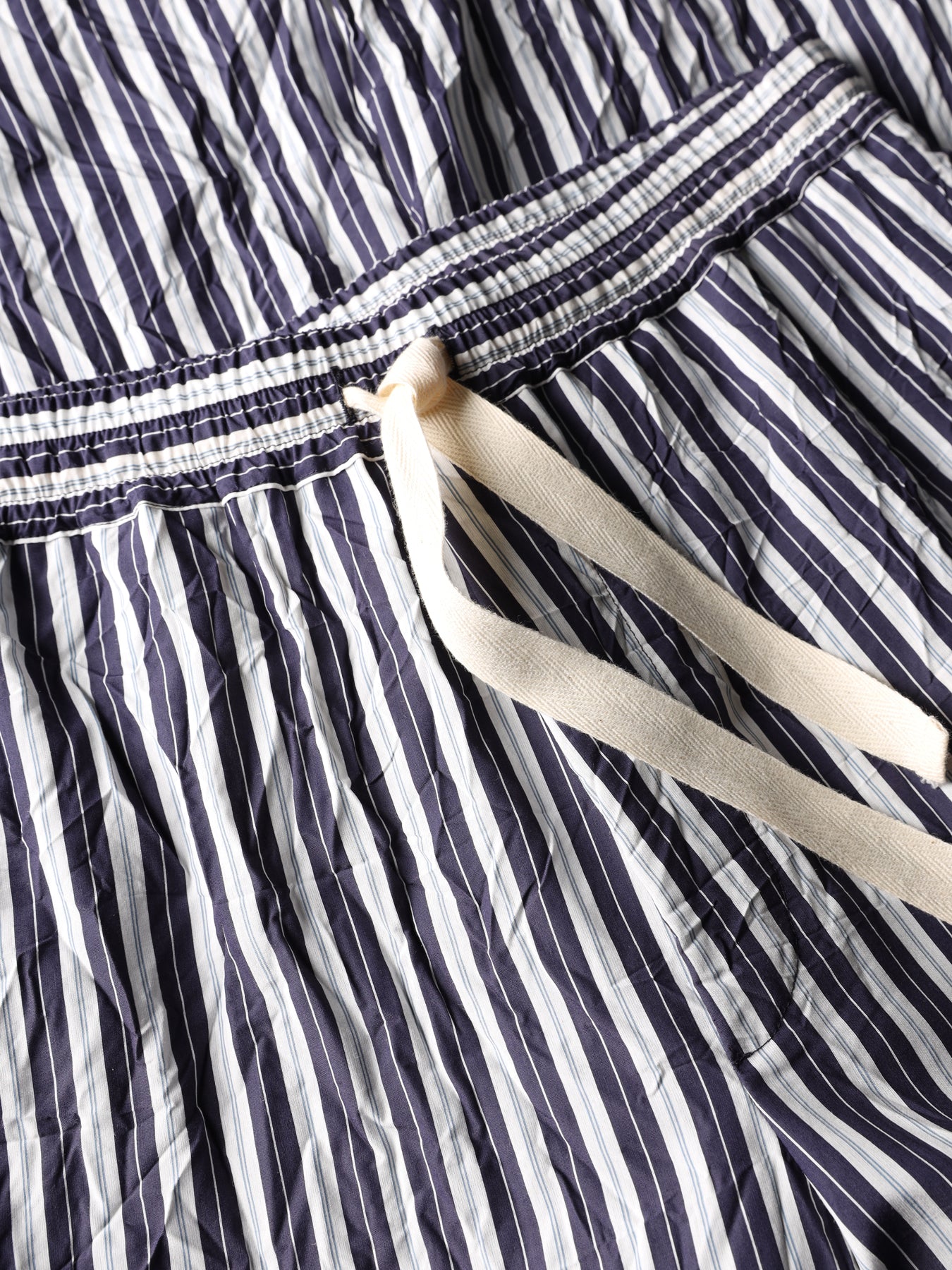 Oversized crinkled trousers