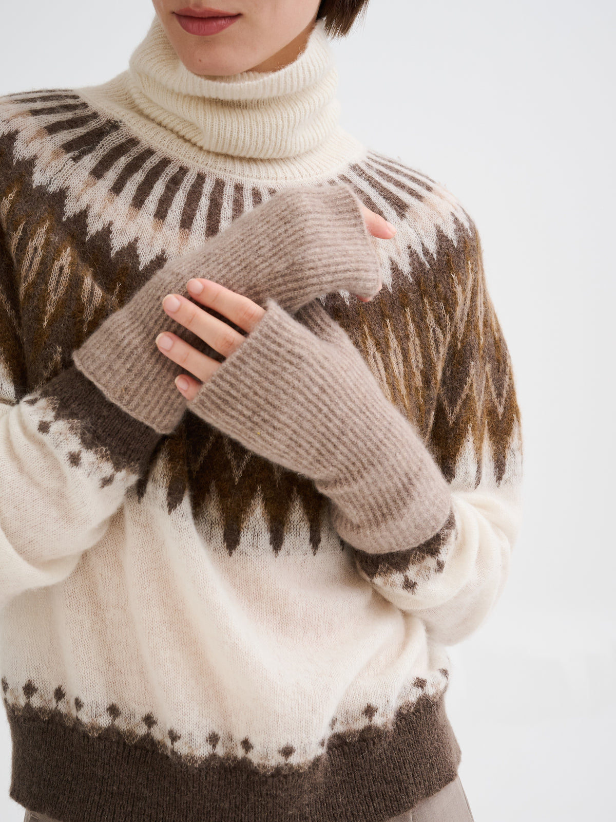 Cashmere and silk fingerless gloves