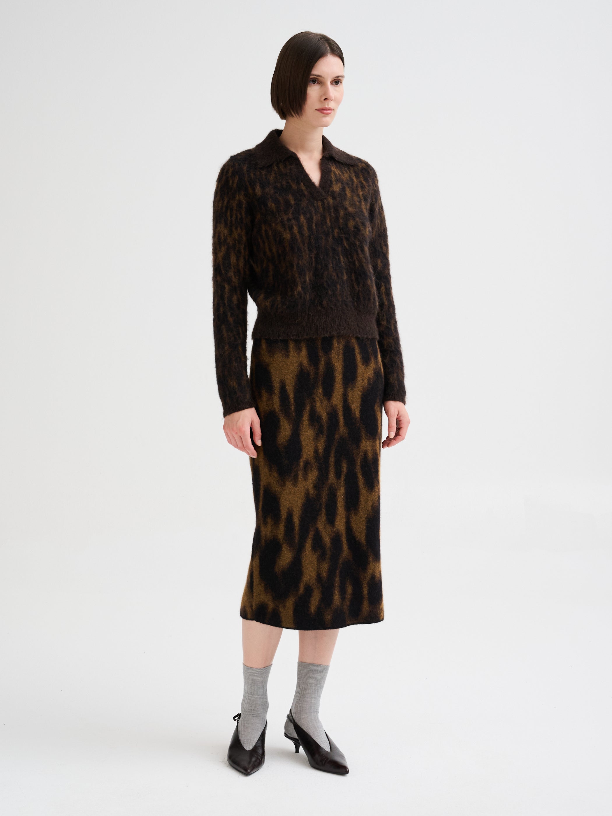 Animal jacquard knit midi skirt
