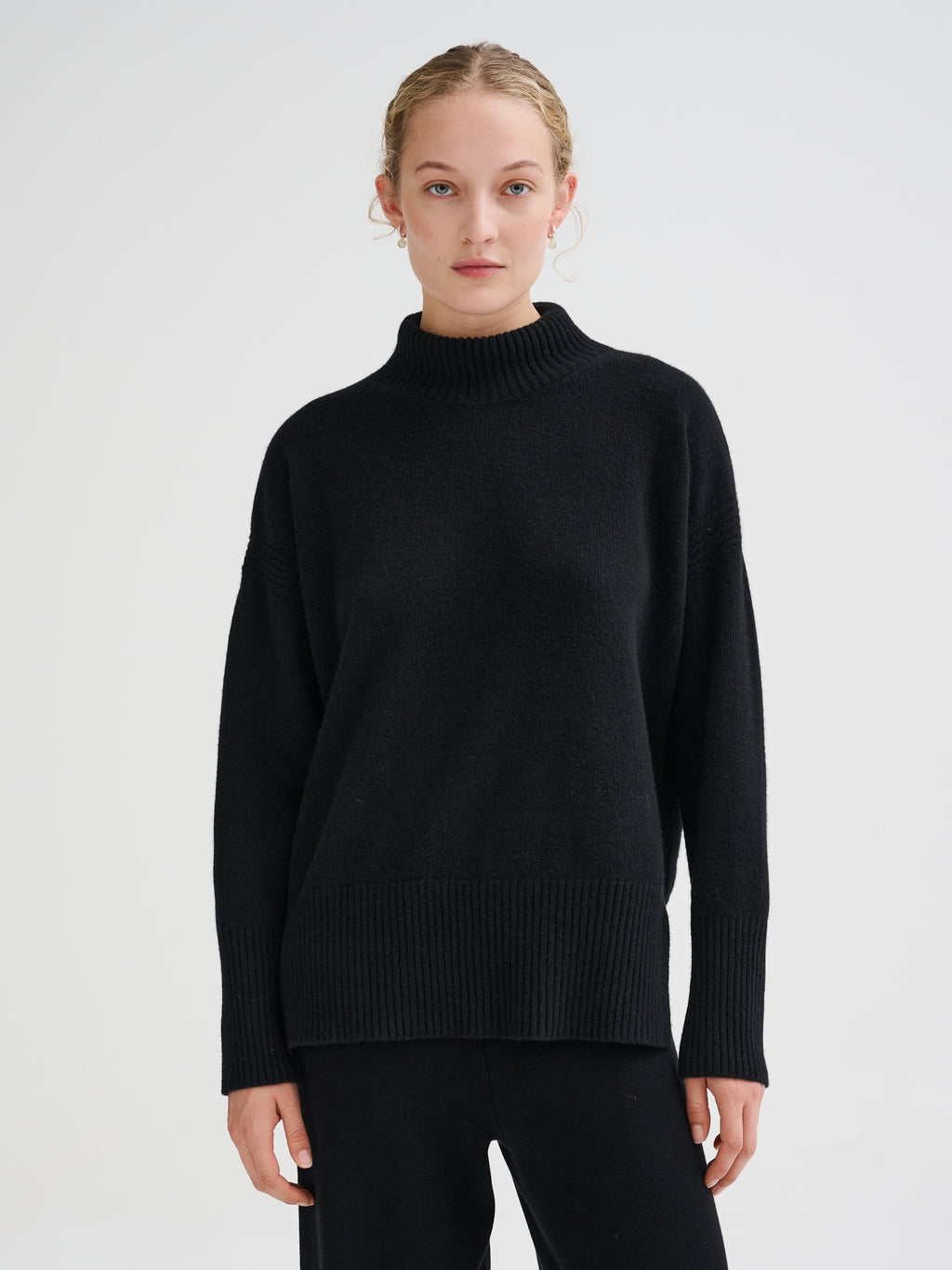 Oversized merino wool and cashmere turtleneck