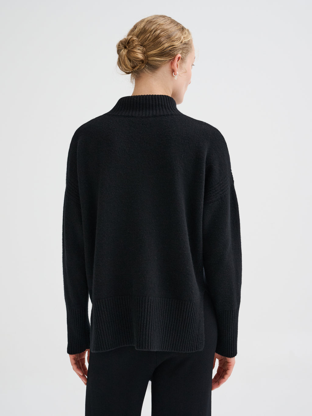 Oversized merino wool and cashmere turtleneck