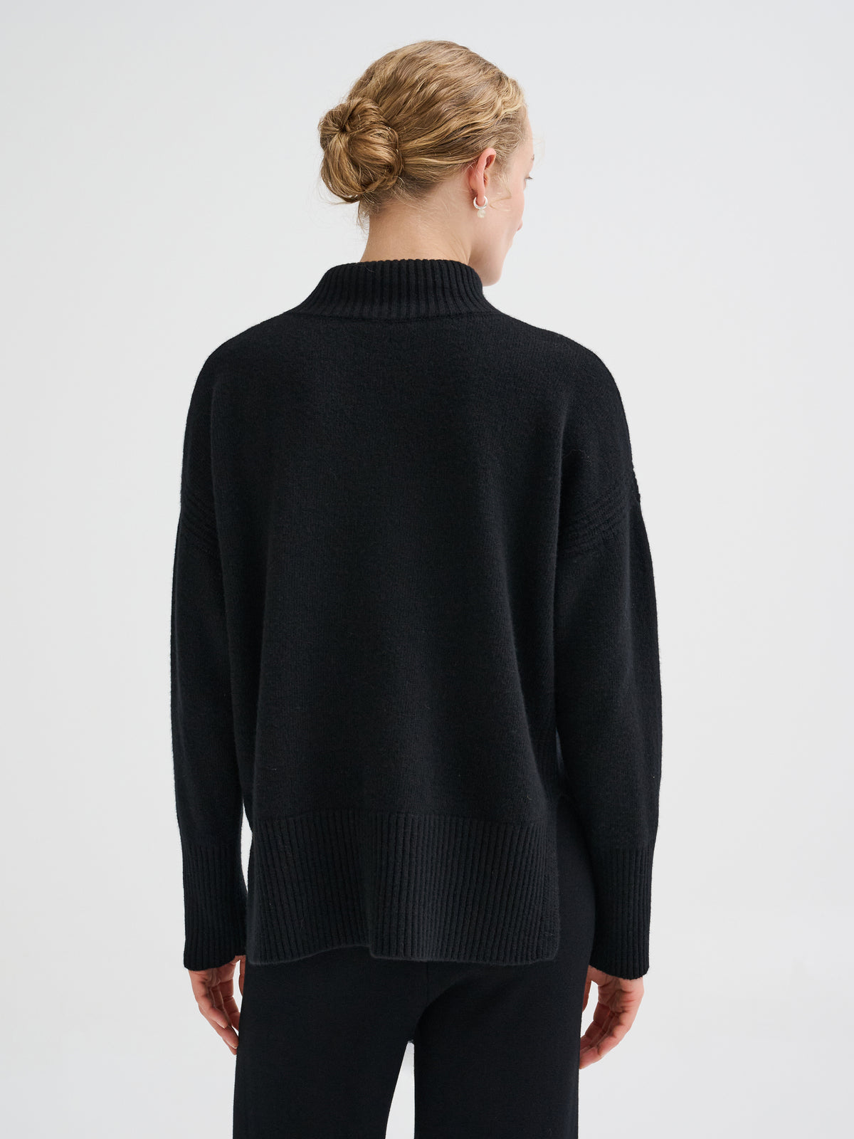 Oversized merino wool and cashmere turtleneck