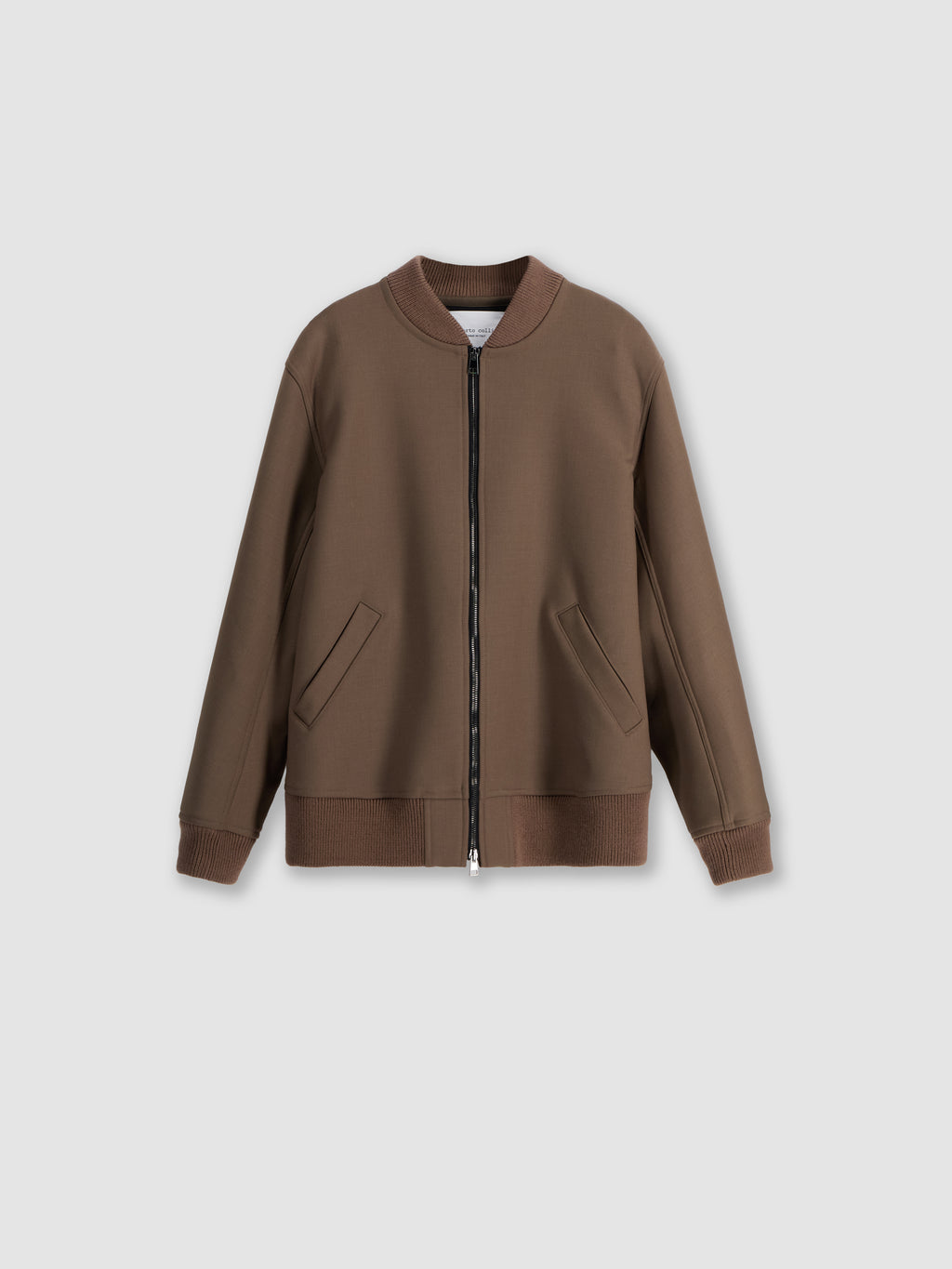 Bomber jacket with back pleat