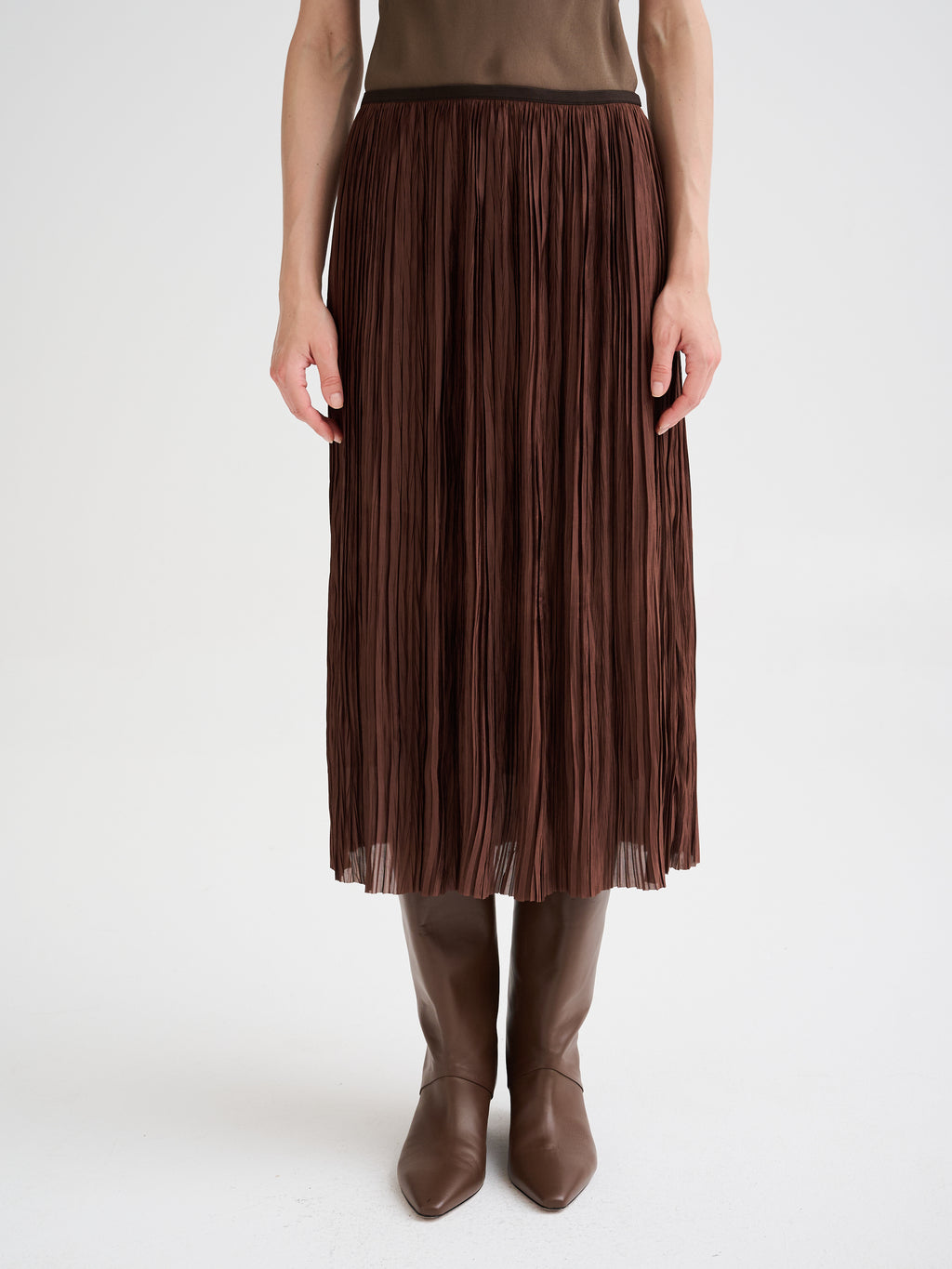 Pleated midi skirt