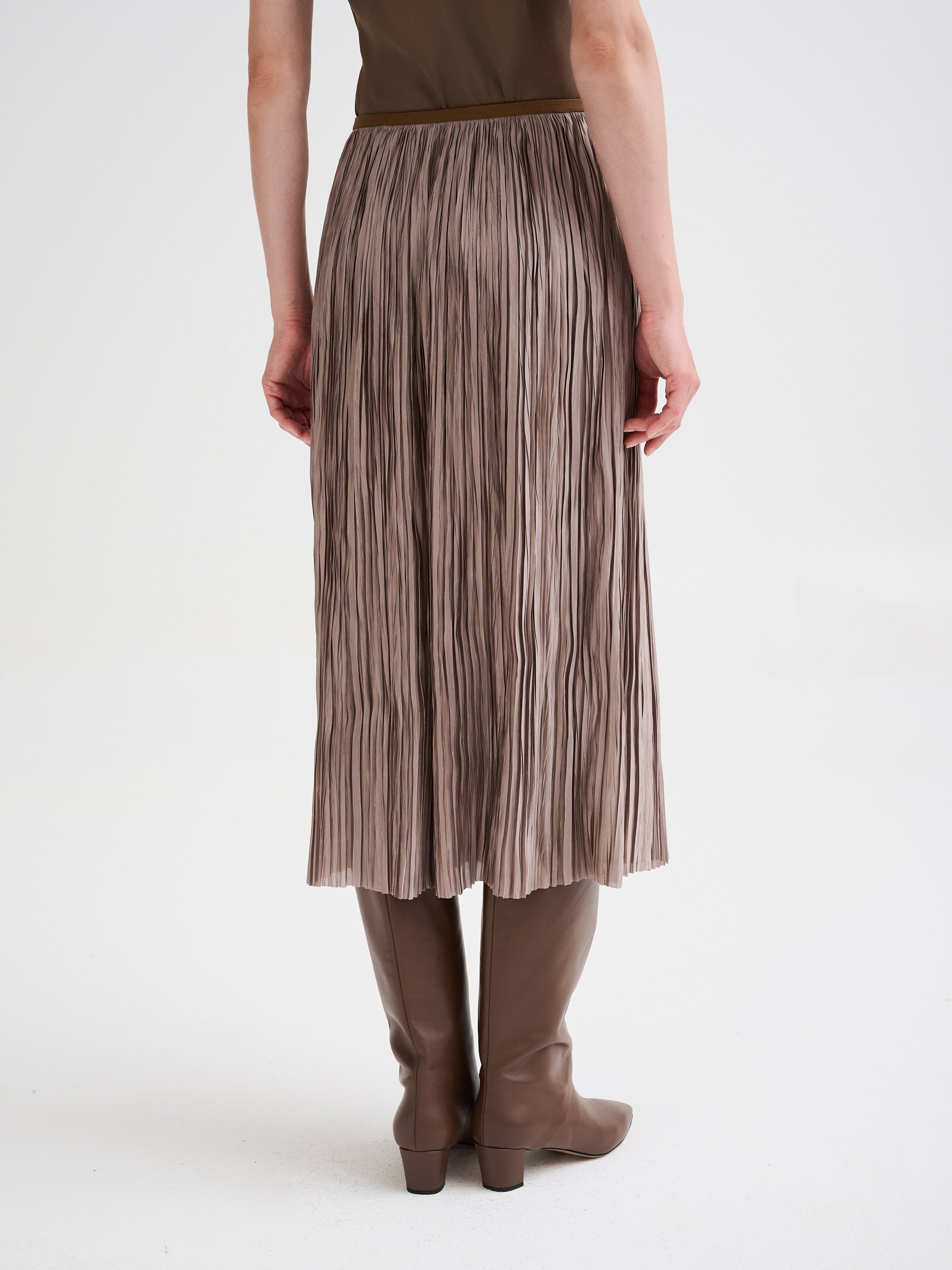 Pleated midi skirt