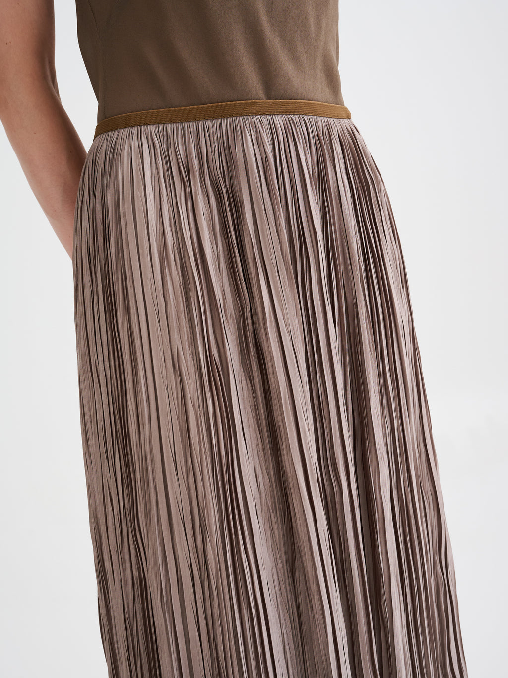 Pleated midi skirt