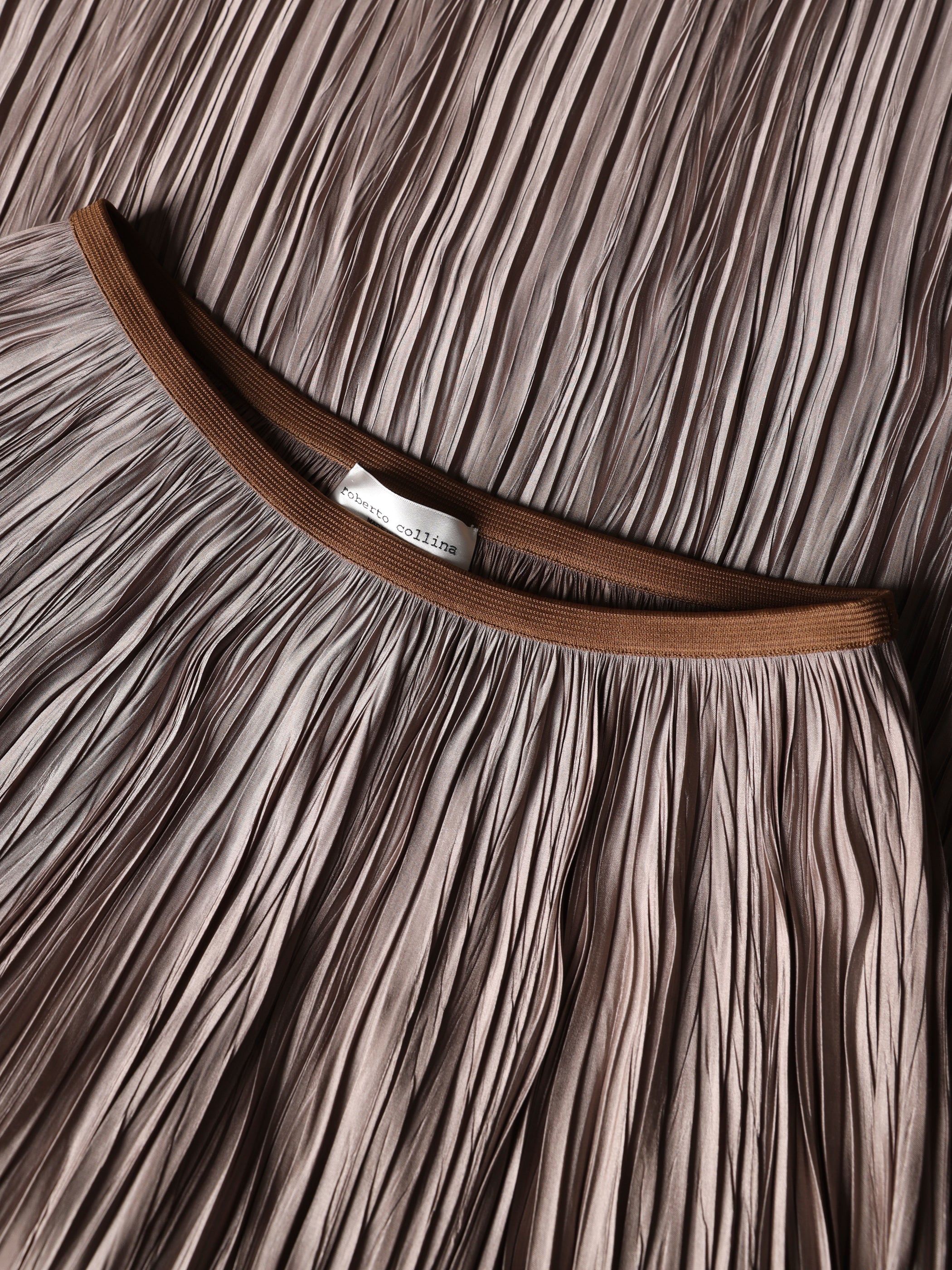 Pleated midi skirt