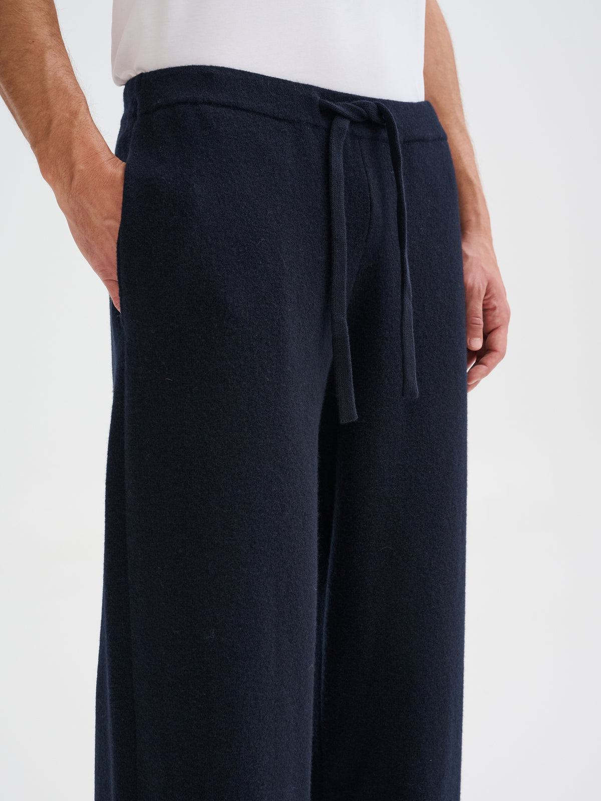Wide-leg knit trousers
