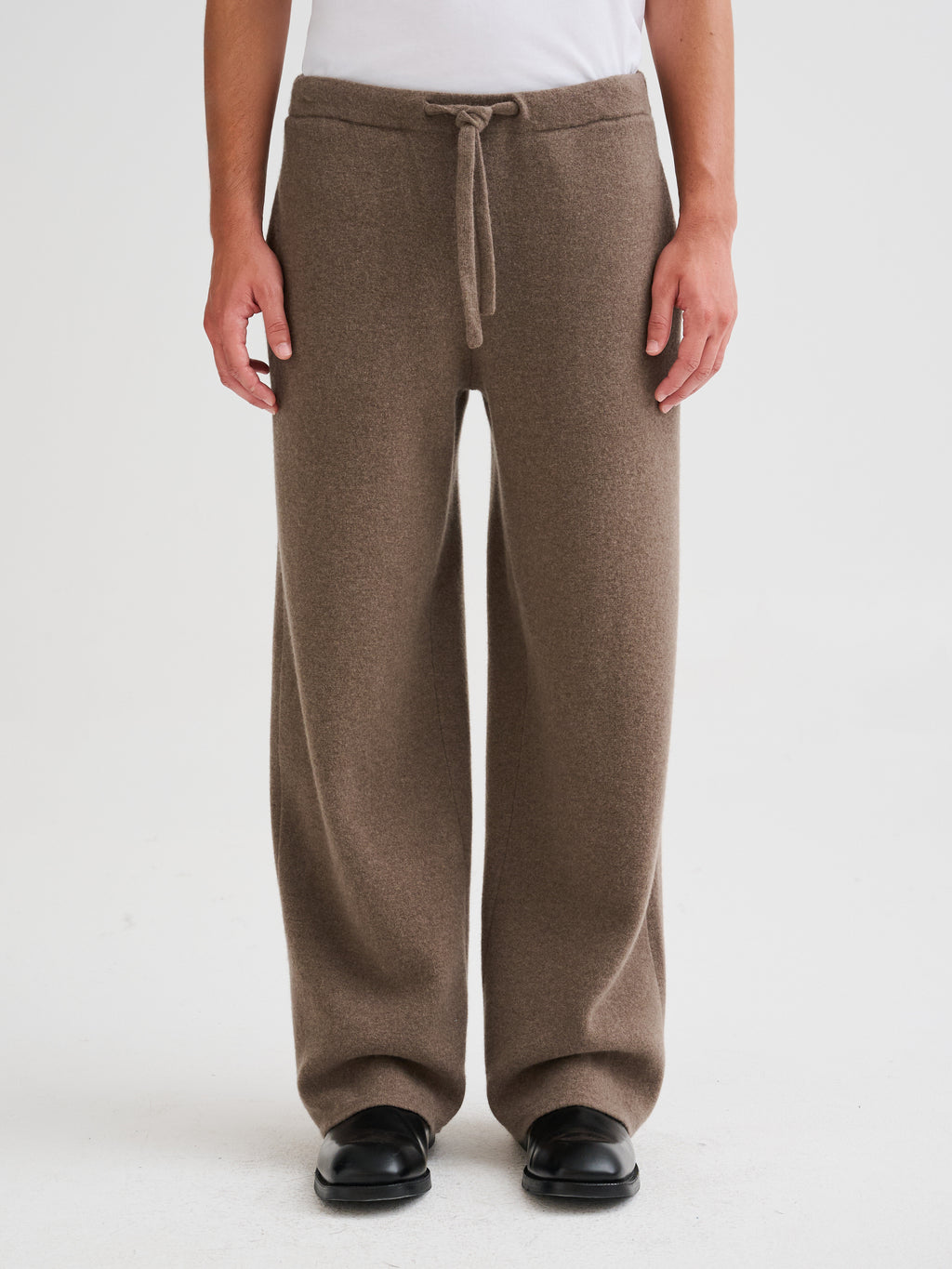 Wide-leg knit trousers
