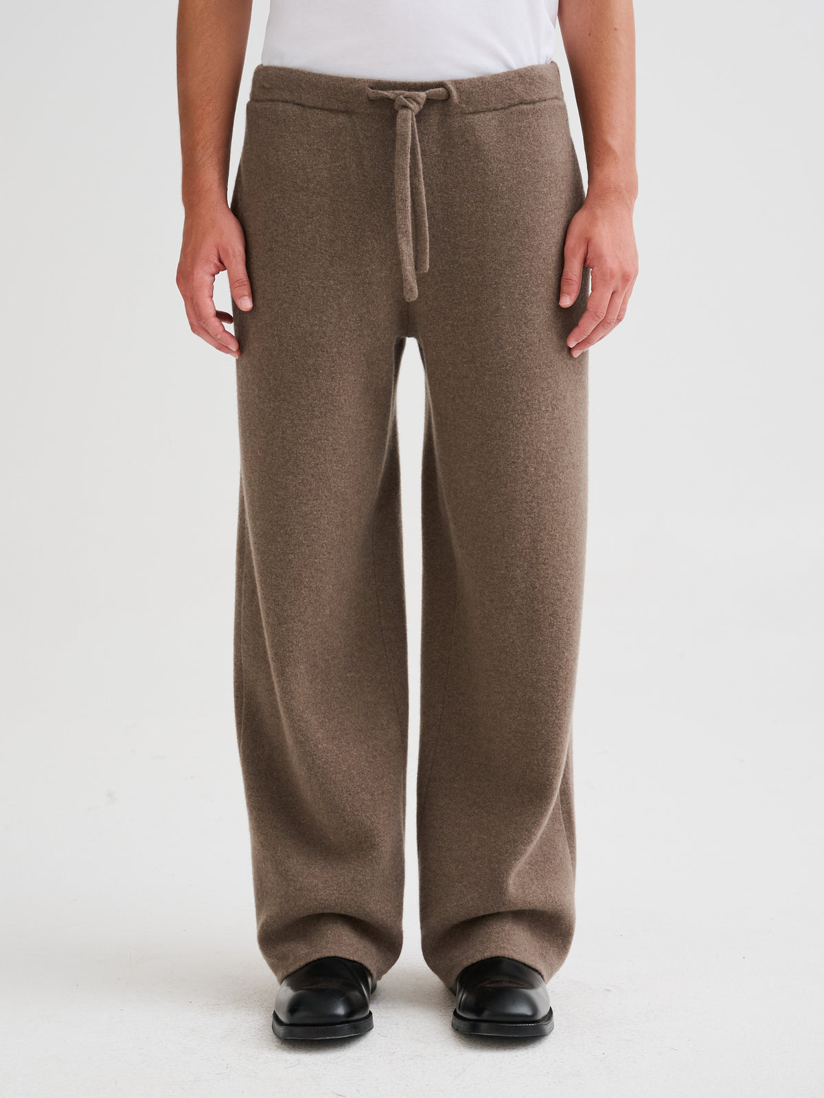 Wide-leg knit trousers