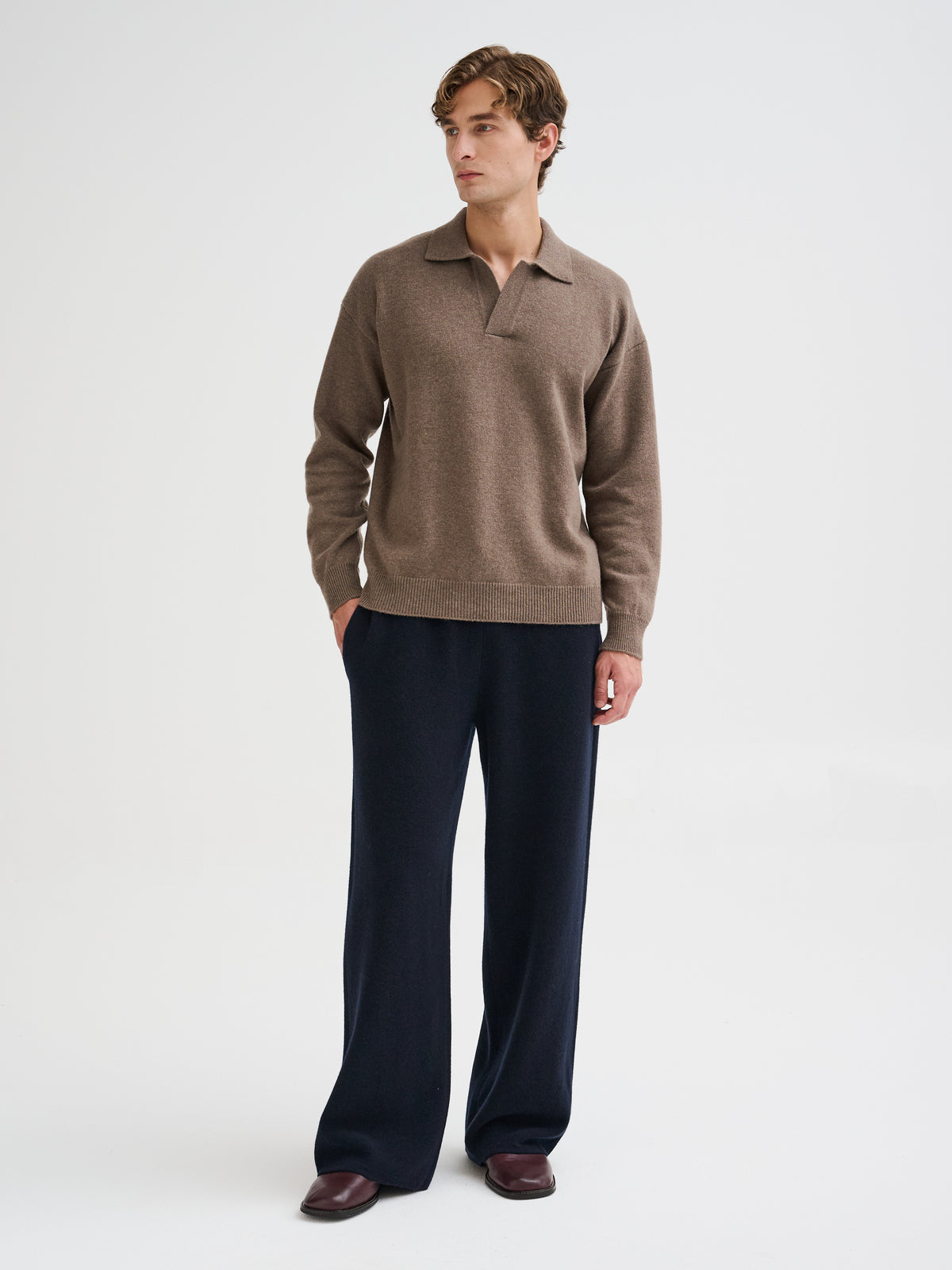 Wide-leg knit trousers