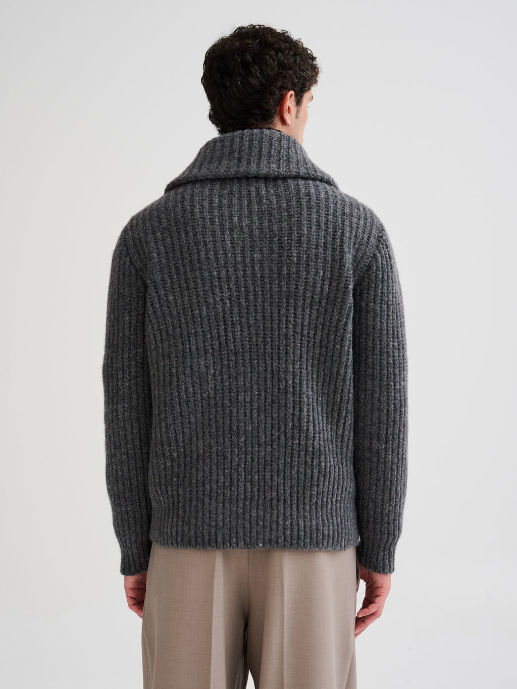 Ribbed zip-up knit jacket