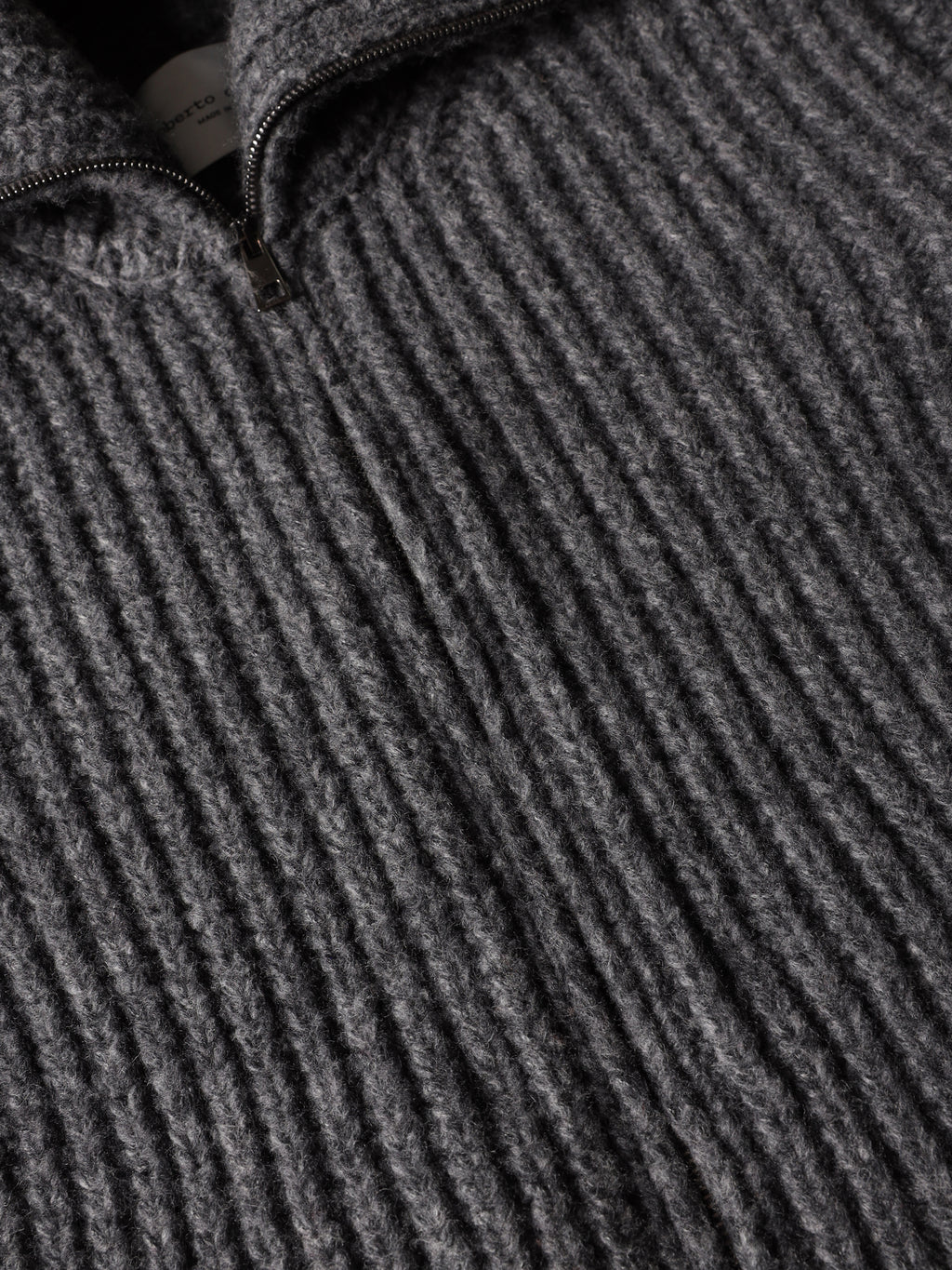Ribbed zip-up knit jacket