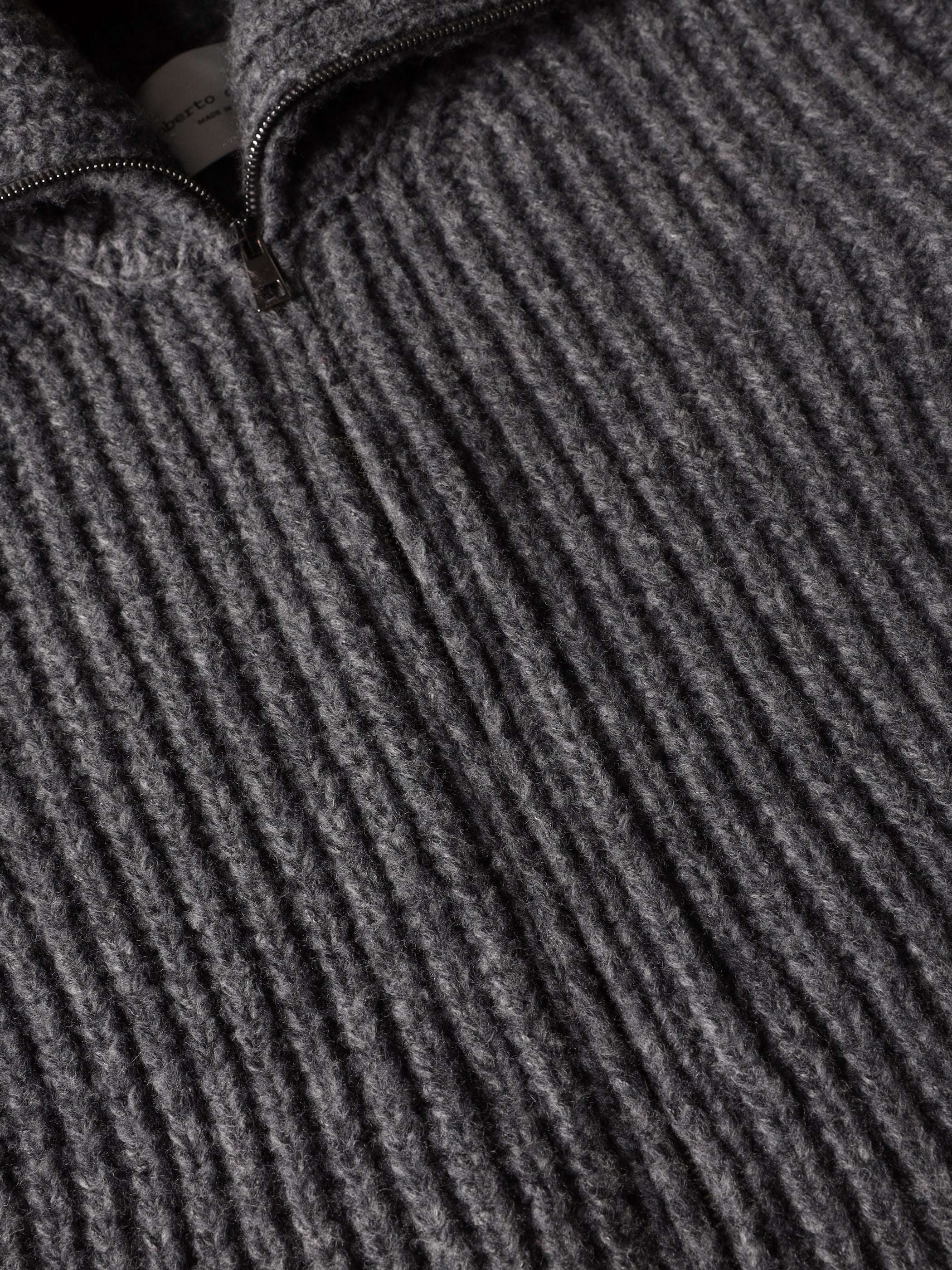 Ribbed zip-up knit jacket