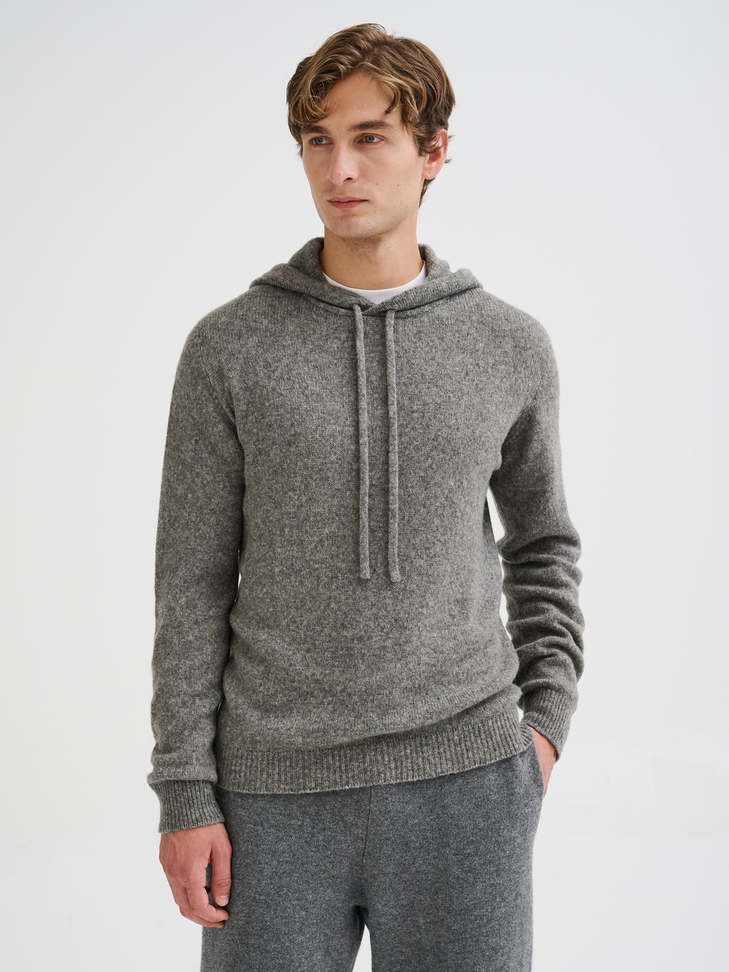Camel wool hooded sweater