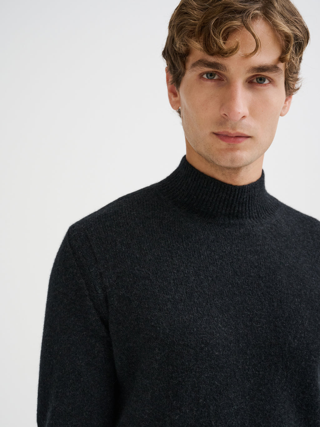 Camel wool mock-neck sweater