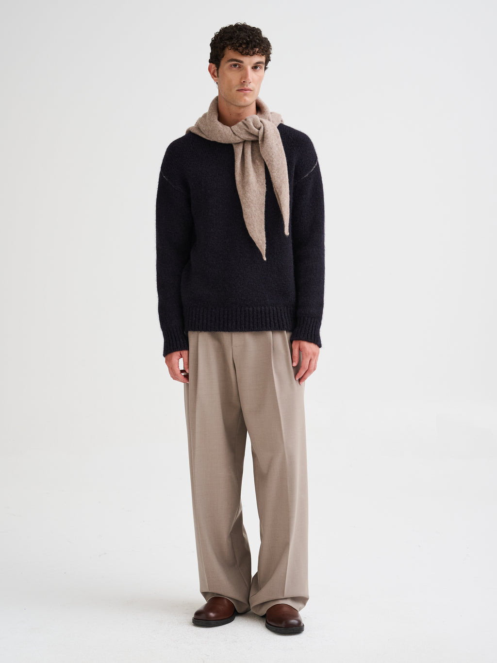 Alpaca sweater with contrasting seams