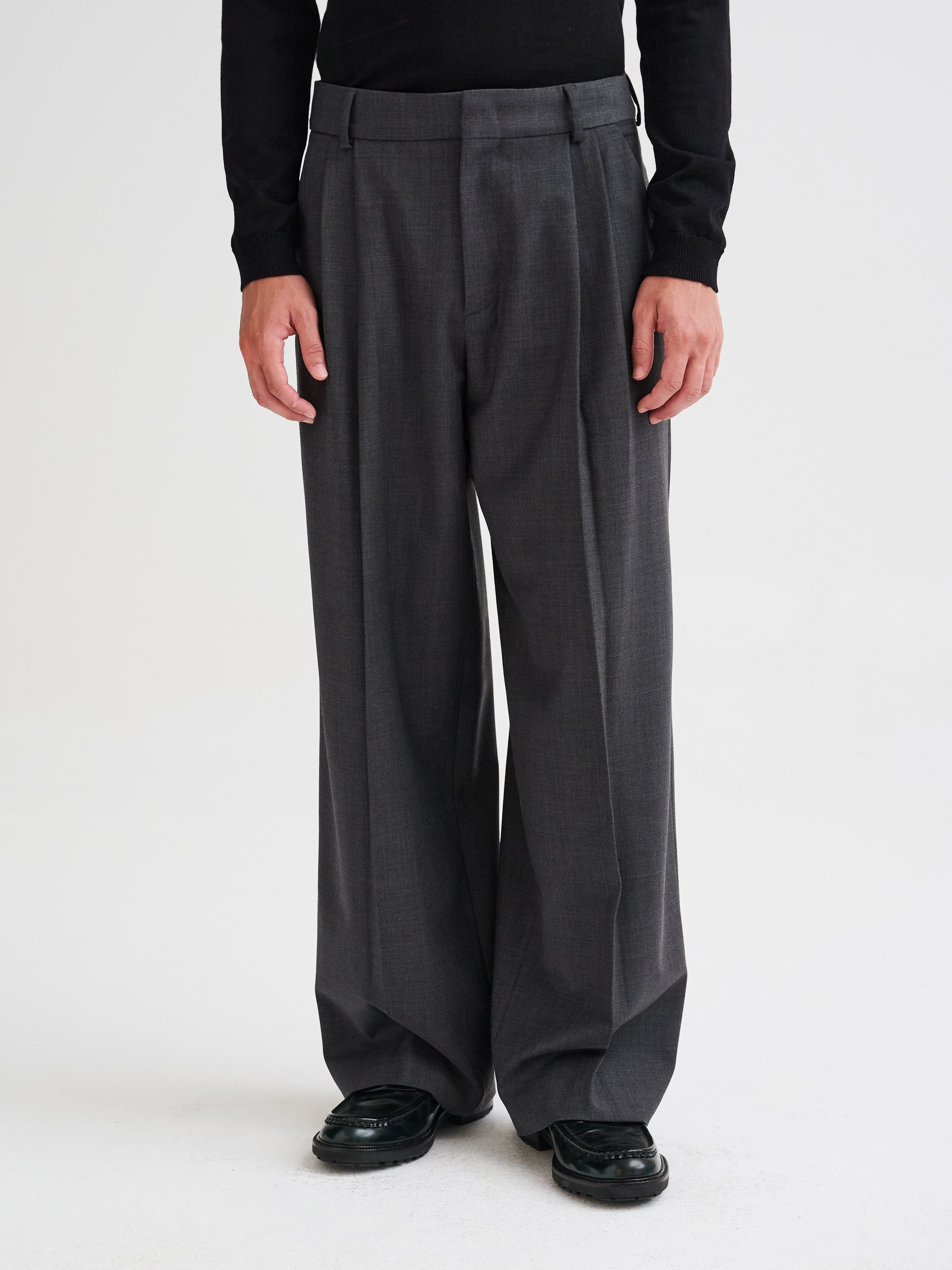 Tailored pleated trousers