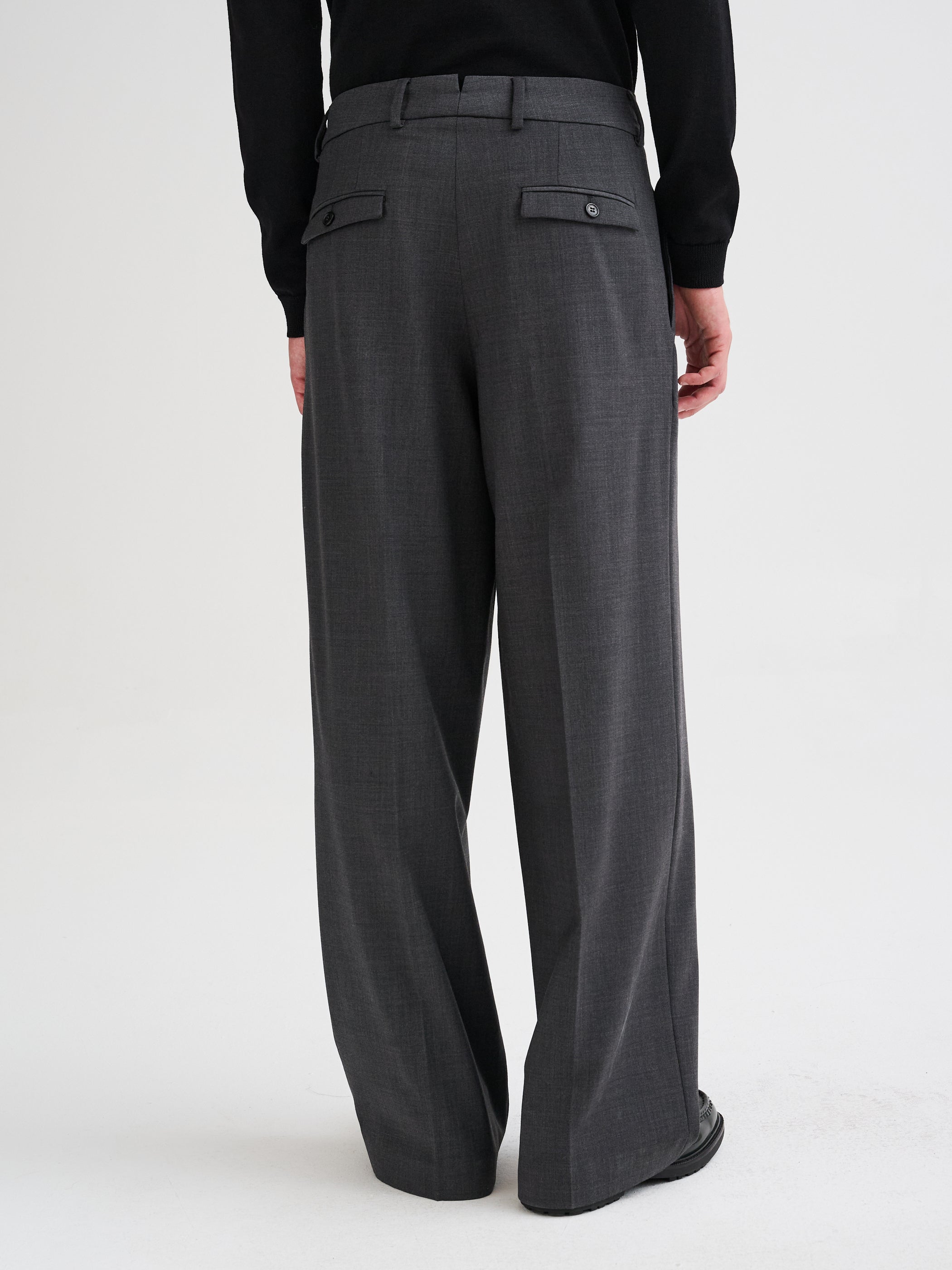 Tailored pleated trousers