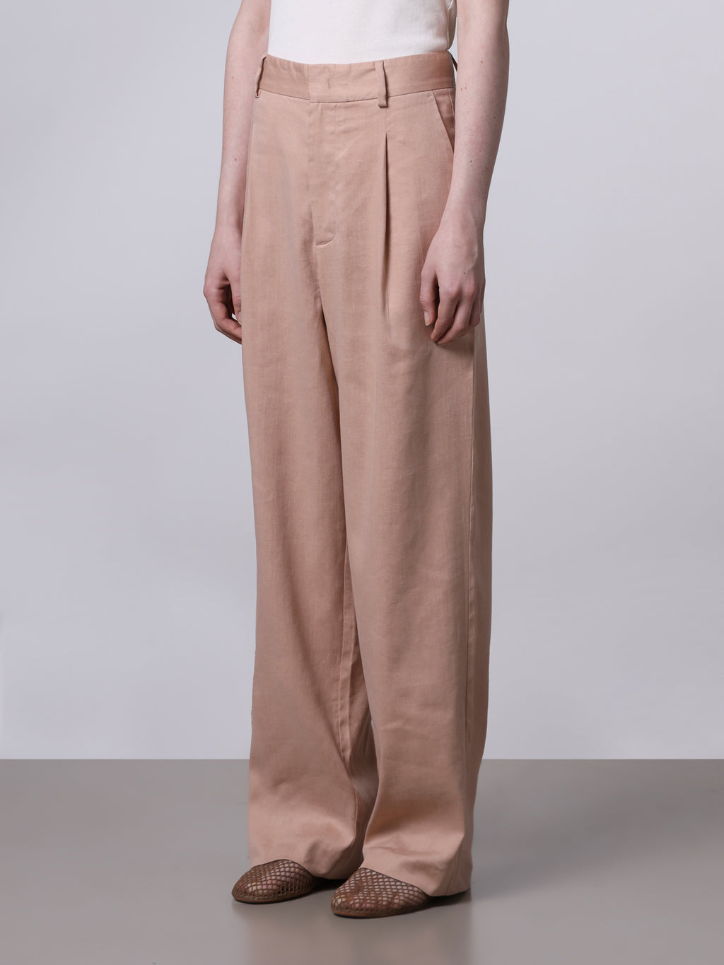 Pleated trousers