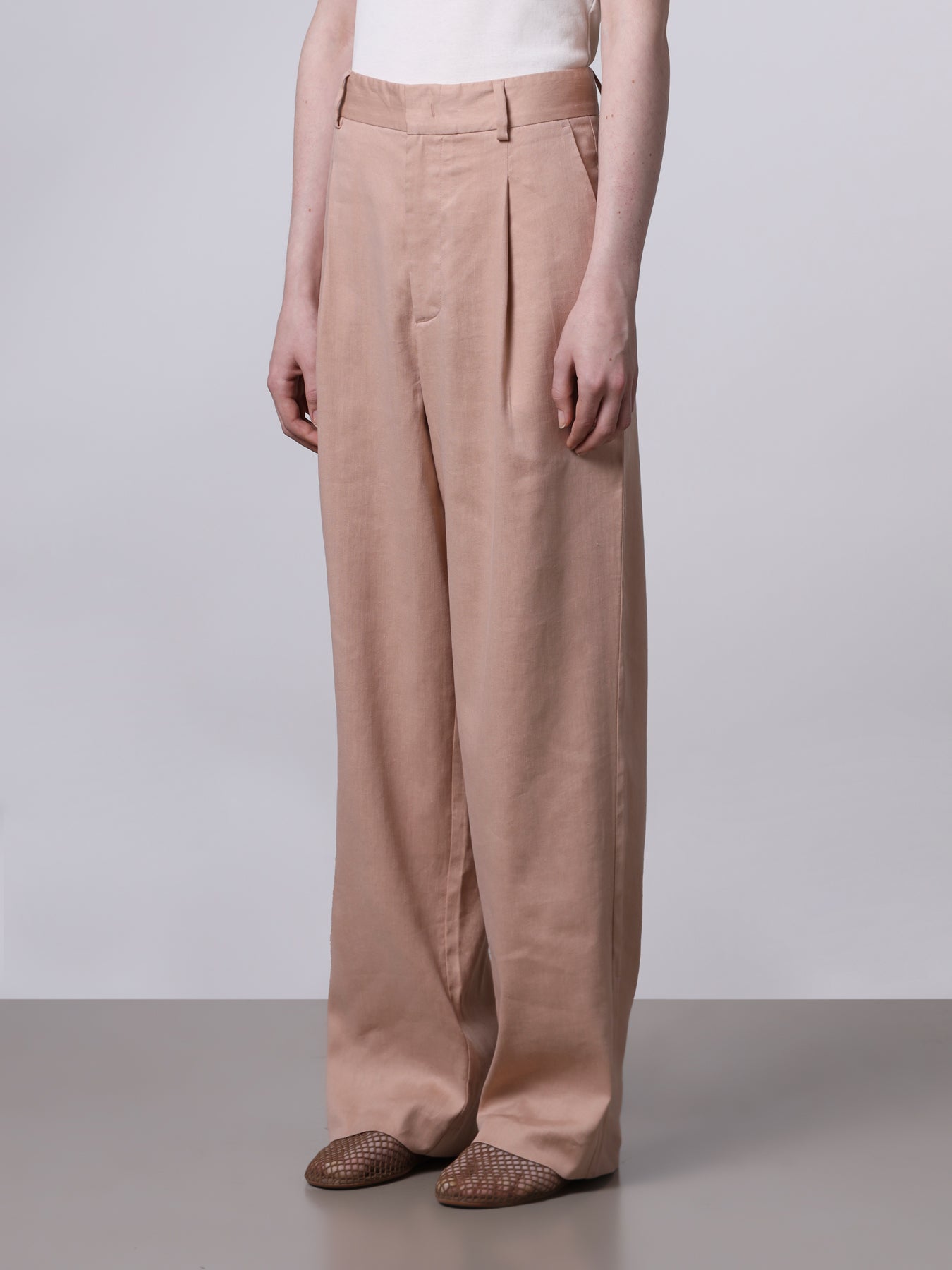 Pleated trousers