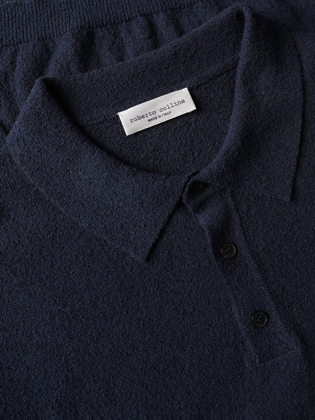 Spongy-texture t-polo