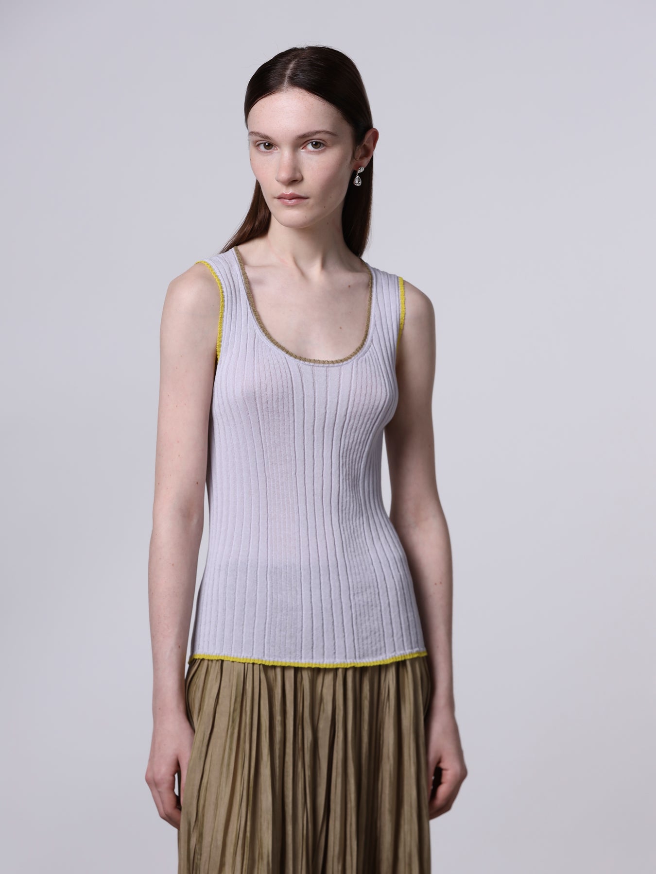 Contrast-stitch ribbed top