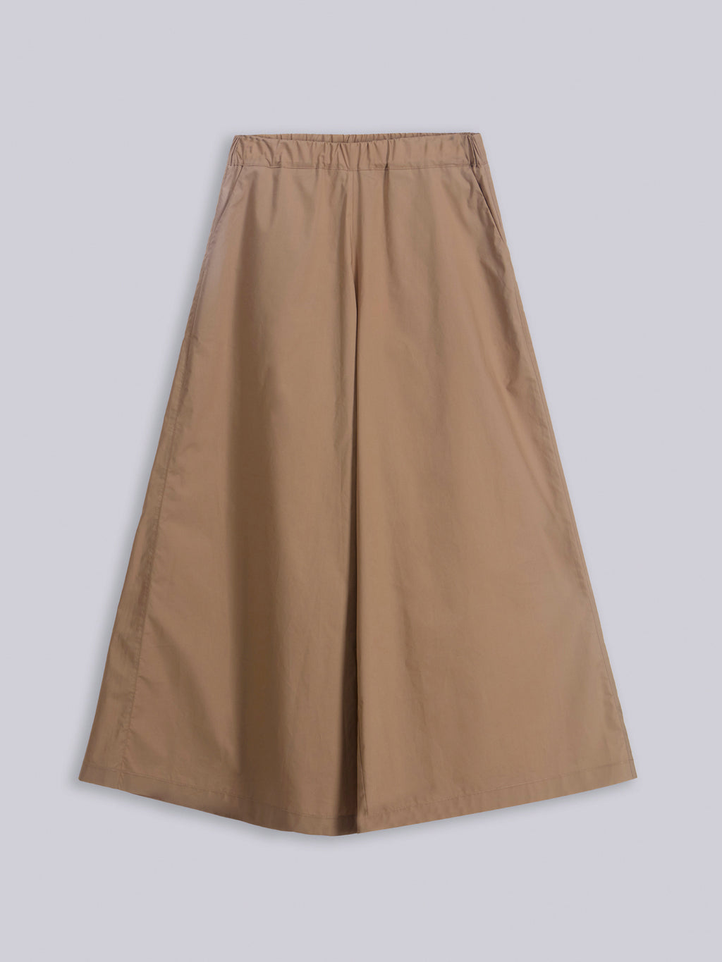 Wide cropped trousers