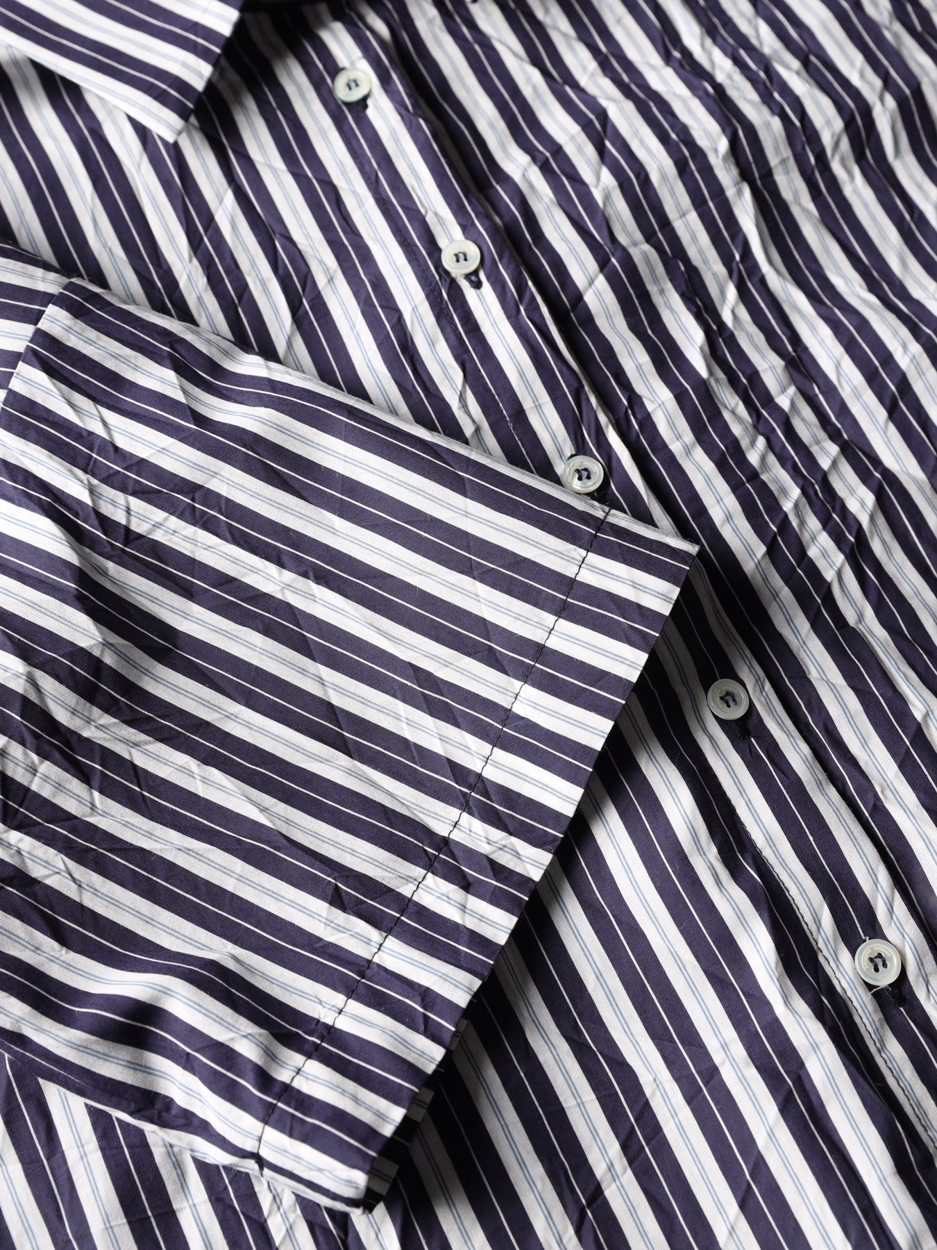 Cropped crinkled shirt