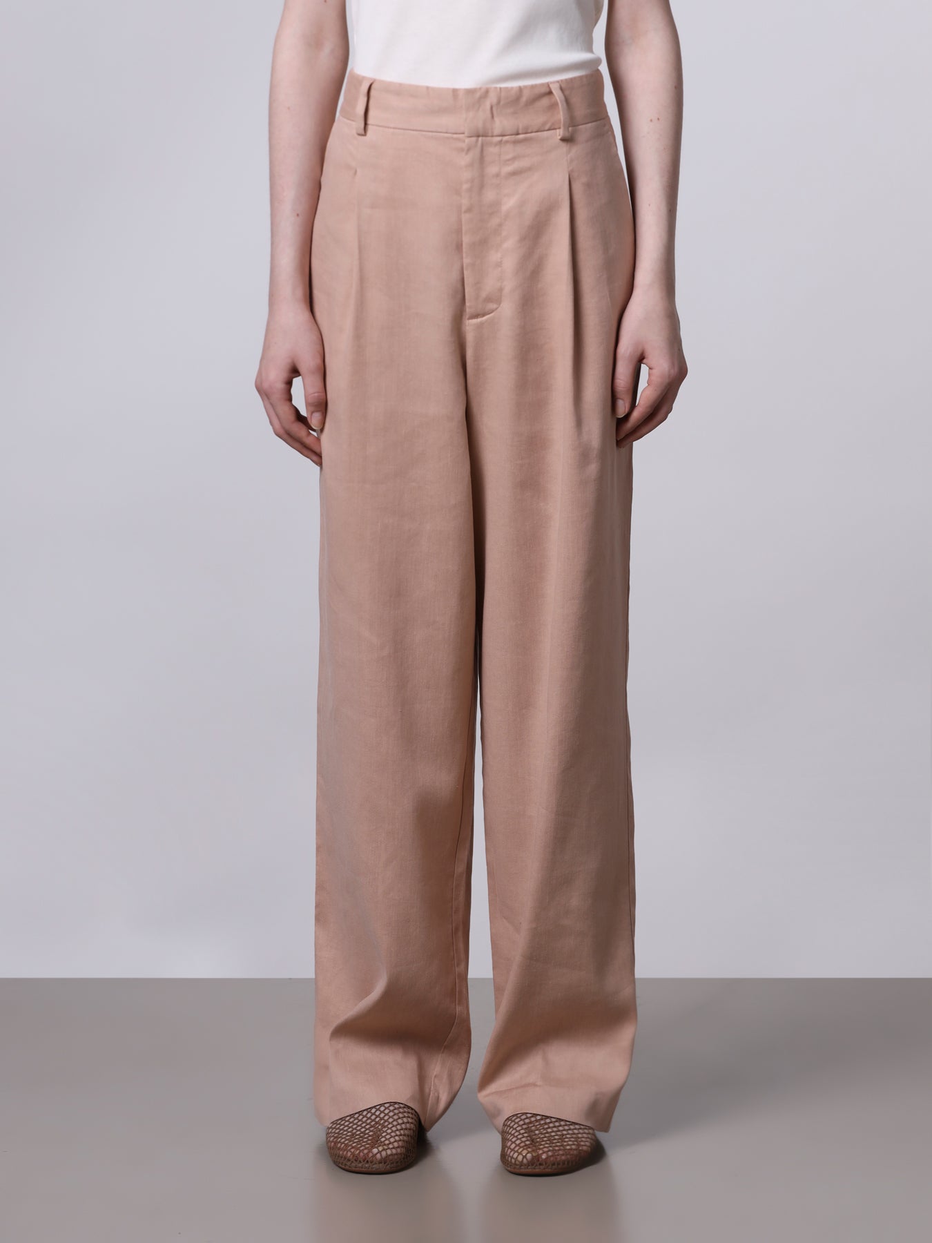 Pleated trousers