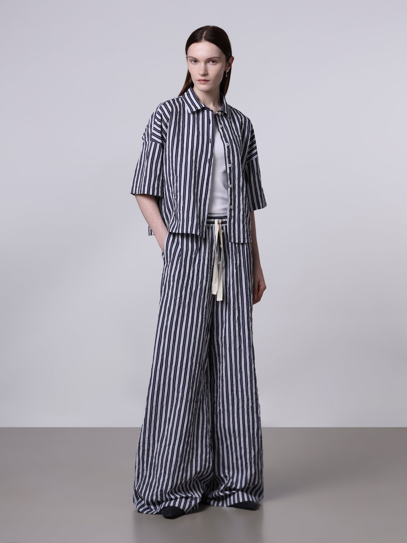 Cropped crinkled shirt