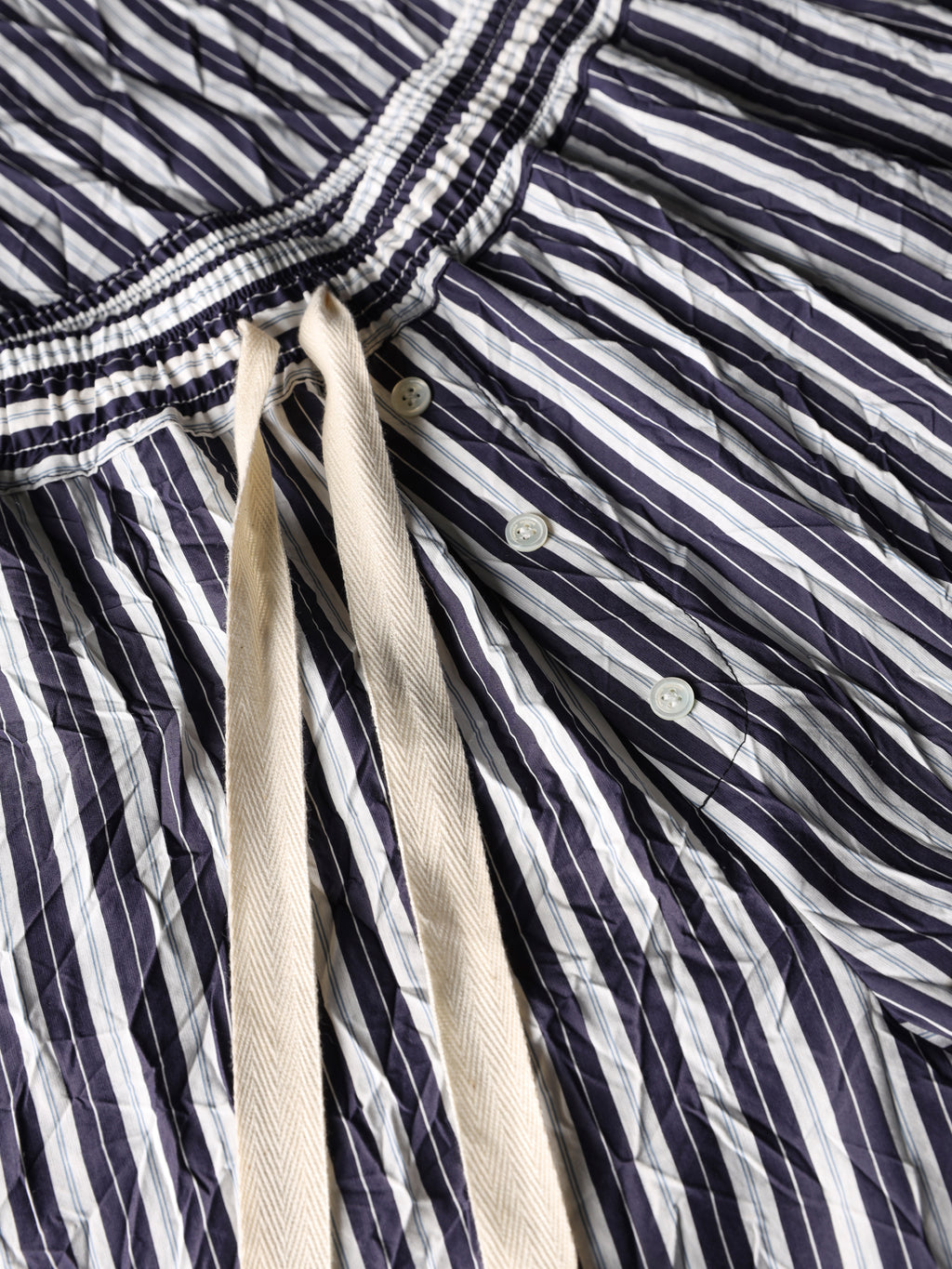 Oversized crinkled trousers