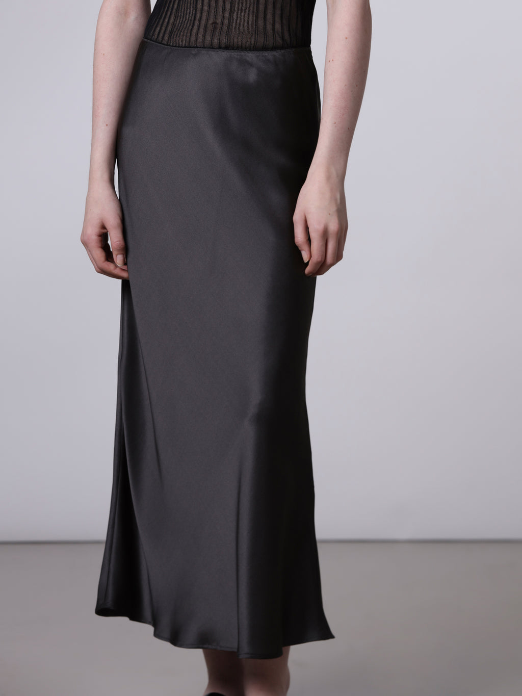 Silk longuette skirt