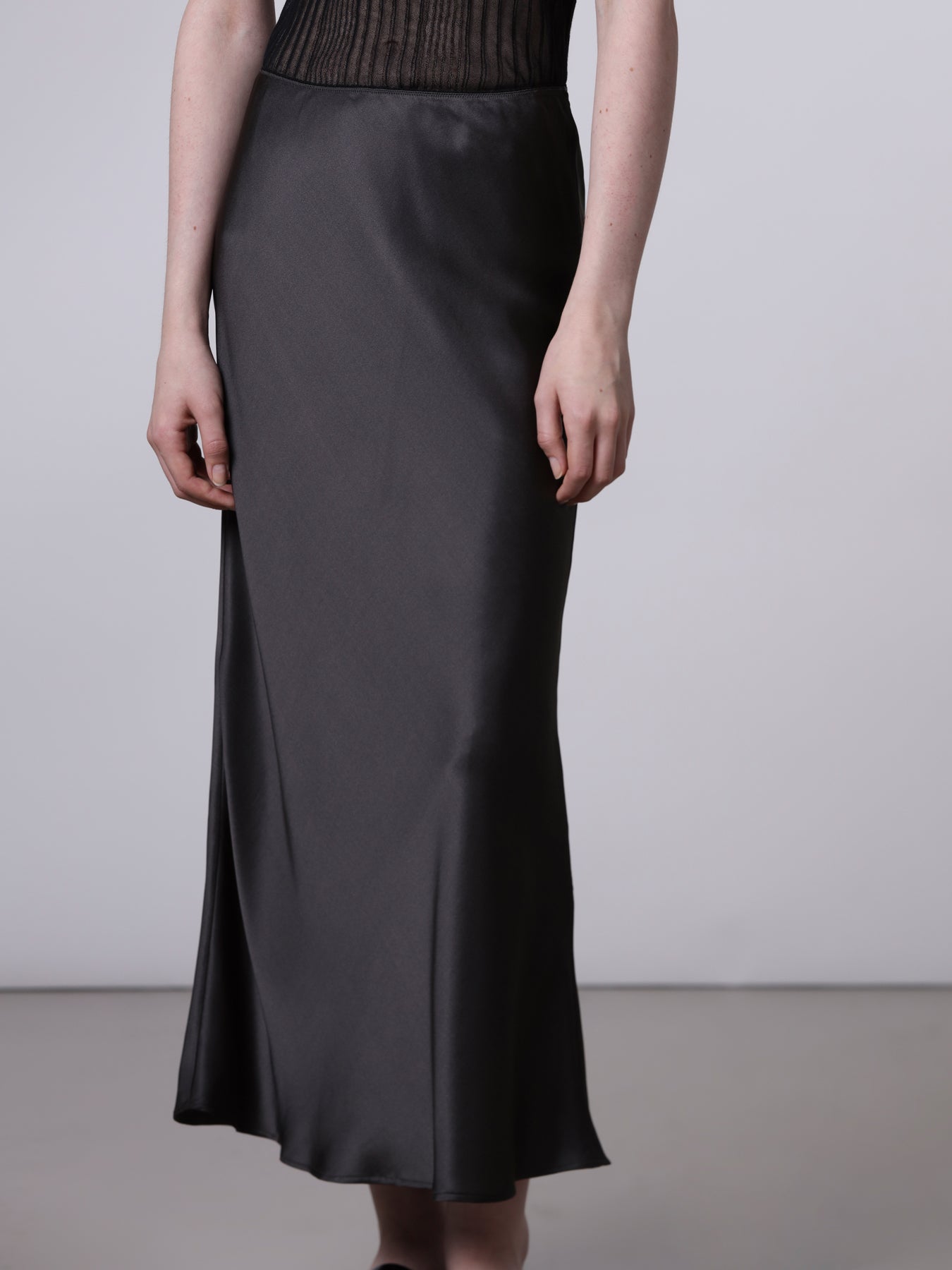 Silk longuette skirt