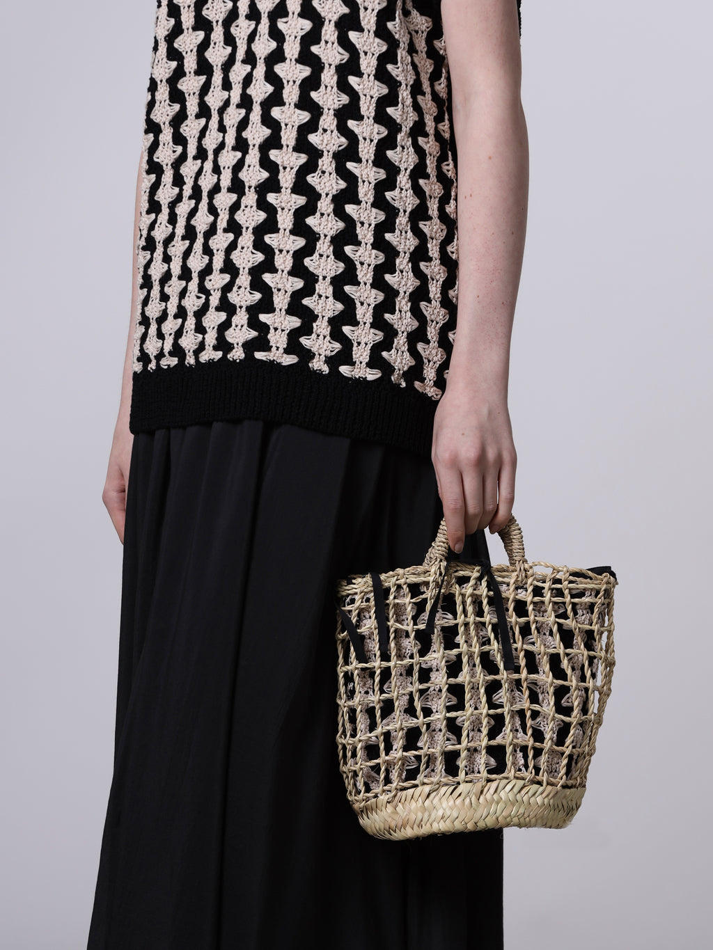 Mini straw bag with pouch