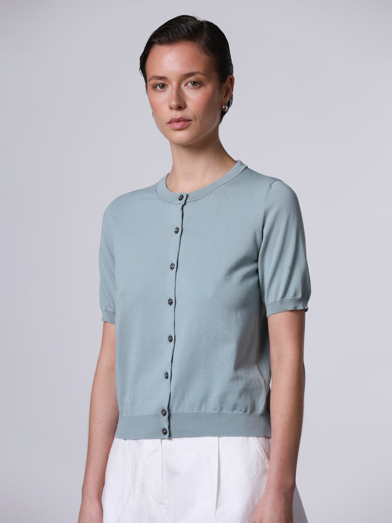 Short sleeves knitted cardigan