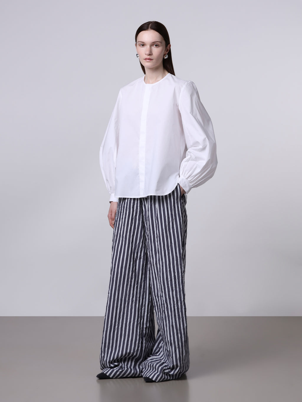 Oversized shirt with gathered sleeves