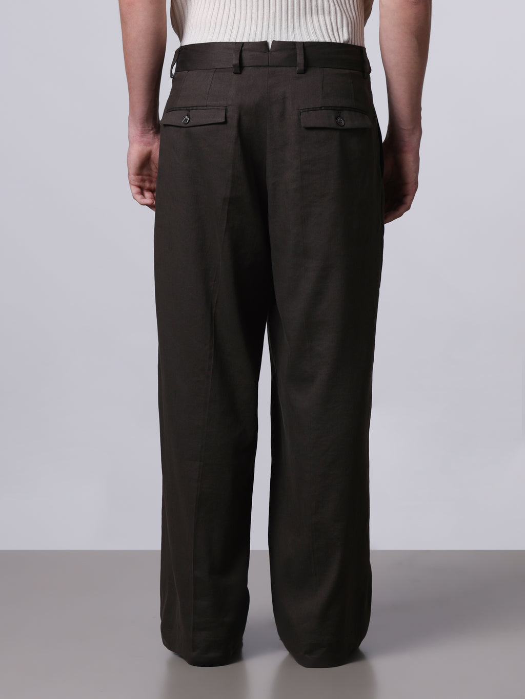 Pleated trousers
