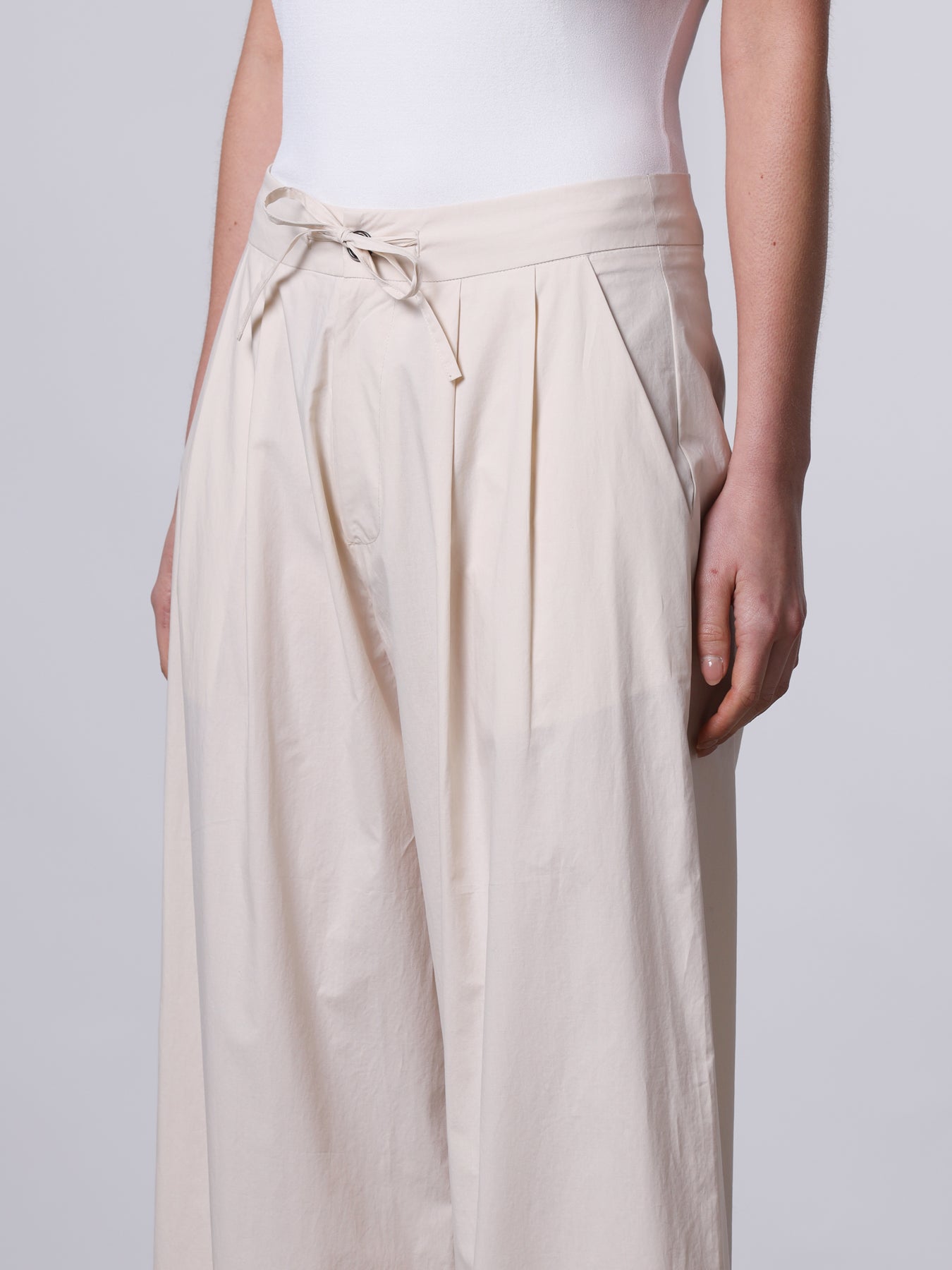 Pantalone ampio con coulisse
